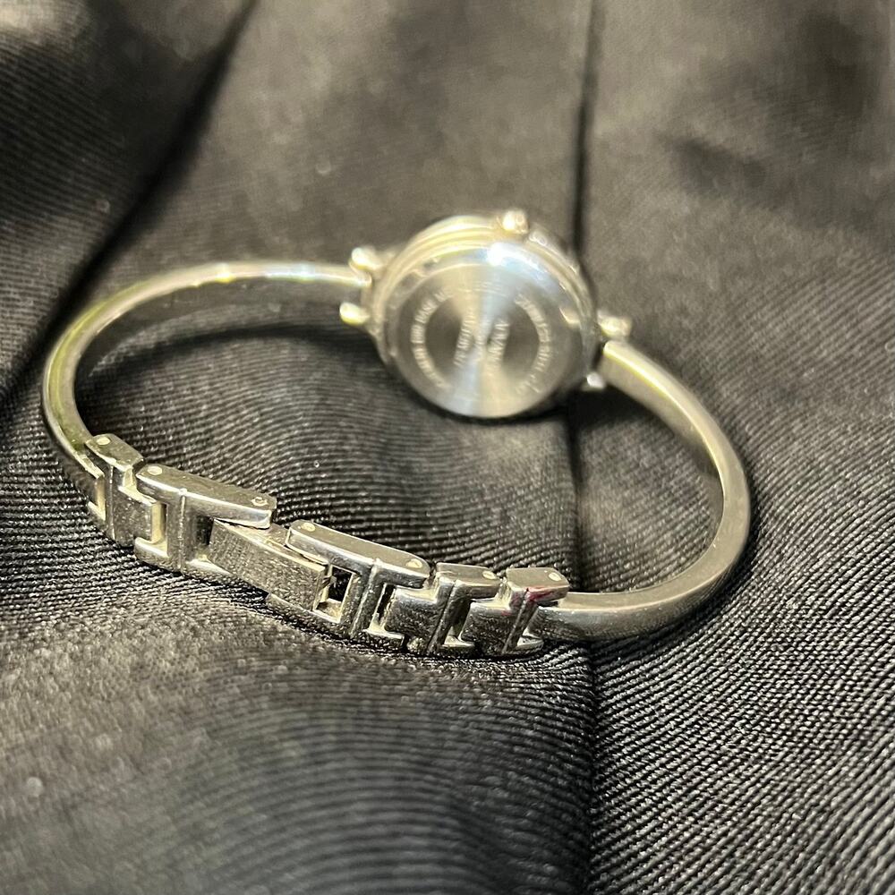 Silver Tone Old Money Aesthetic Watch - Picture 6 of 7